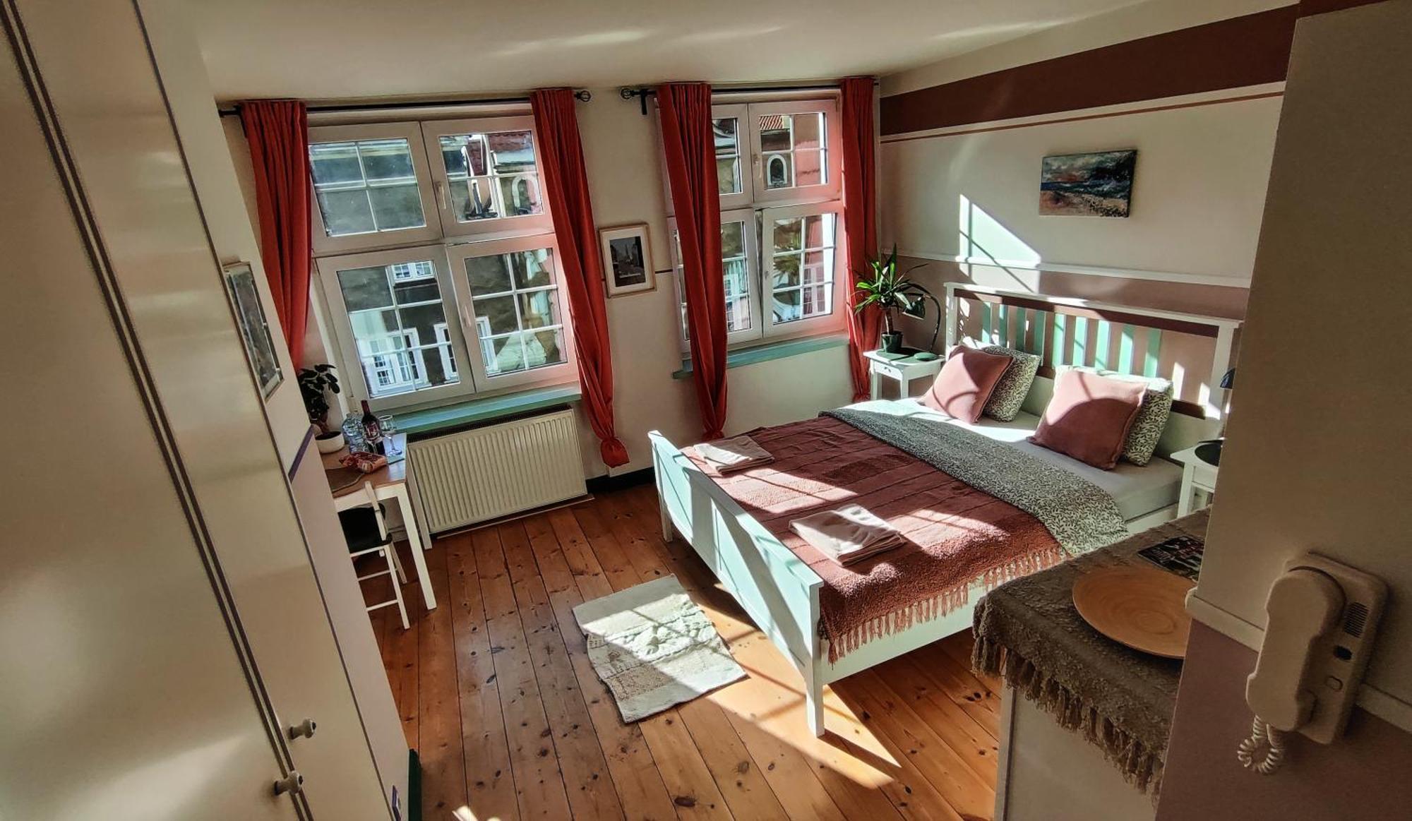 Old Town Apartament Next To Bazylika Mariacka — Photos 3